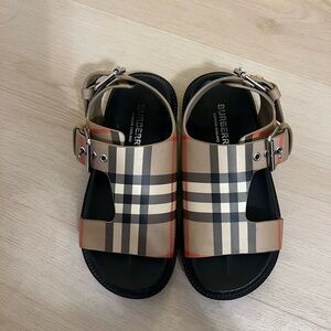 Burberry Tan and Black Sandals with Adjustable Buckles